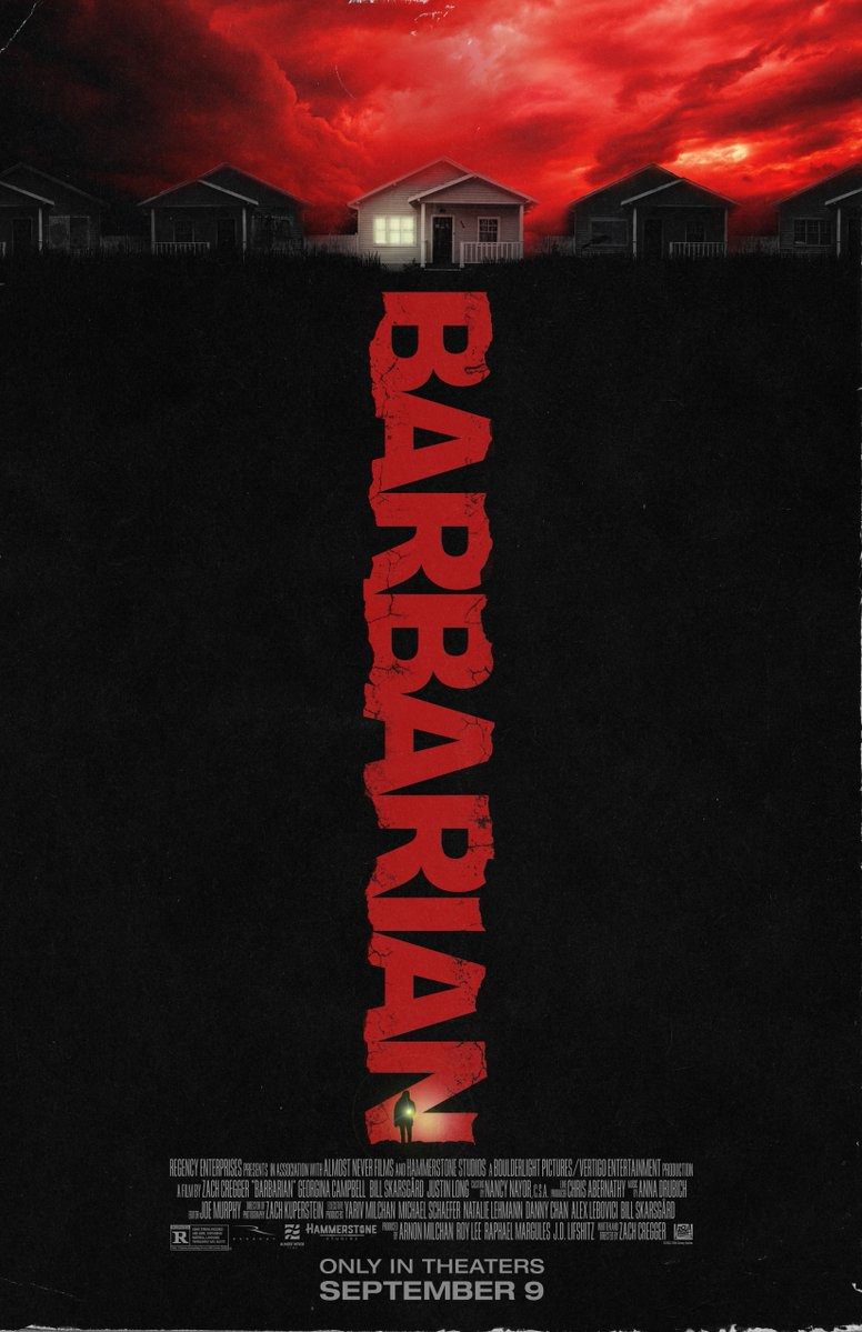 Recensione Barbarian film horror su Disney+ con Bill Skarsgaard