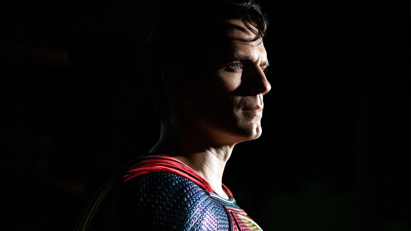 Superman Henry Cavill licenziato