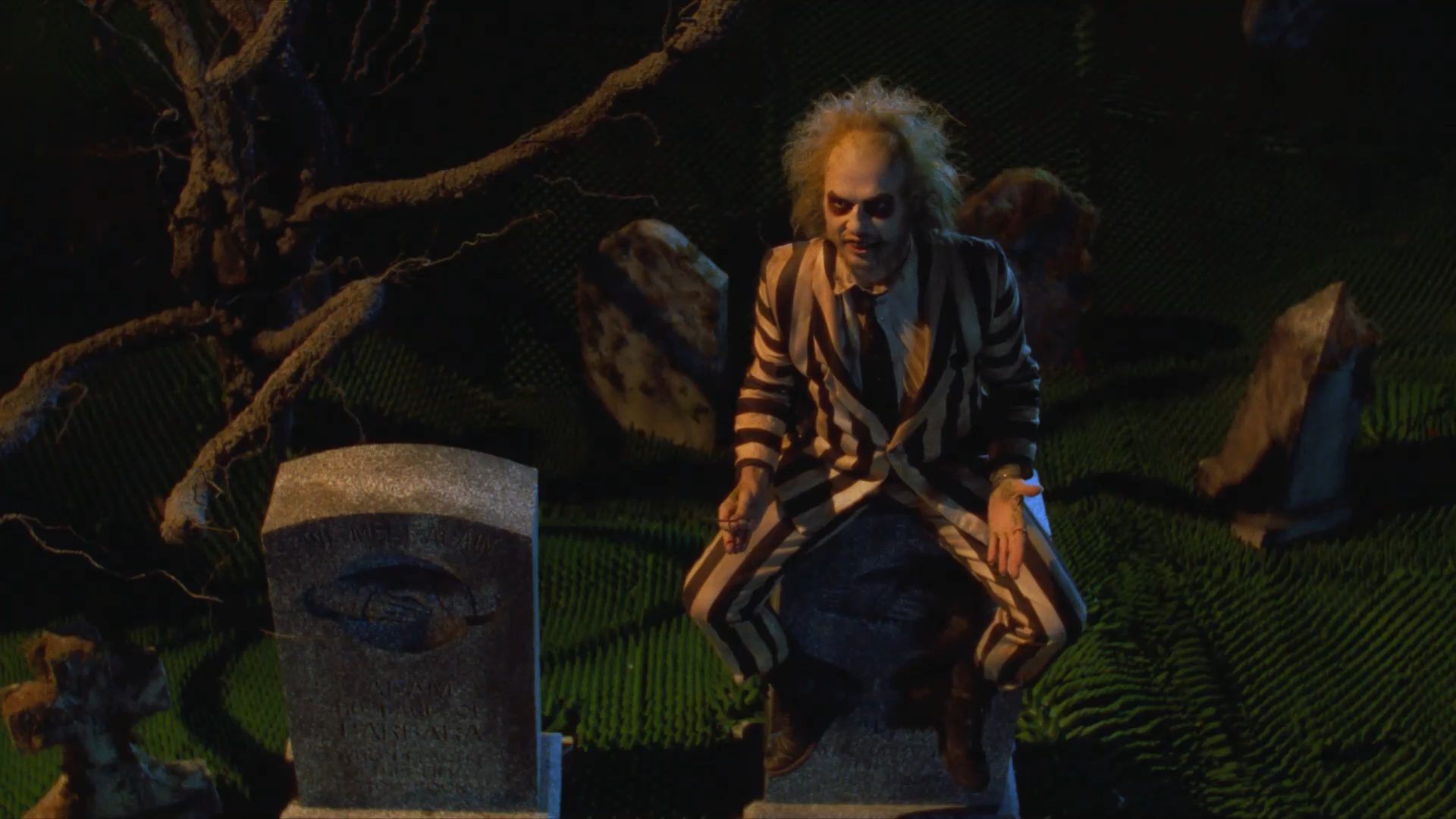 Beetlejuice di Tim Burton è un capolavoro: la recensione