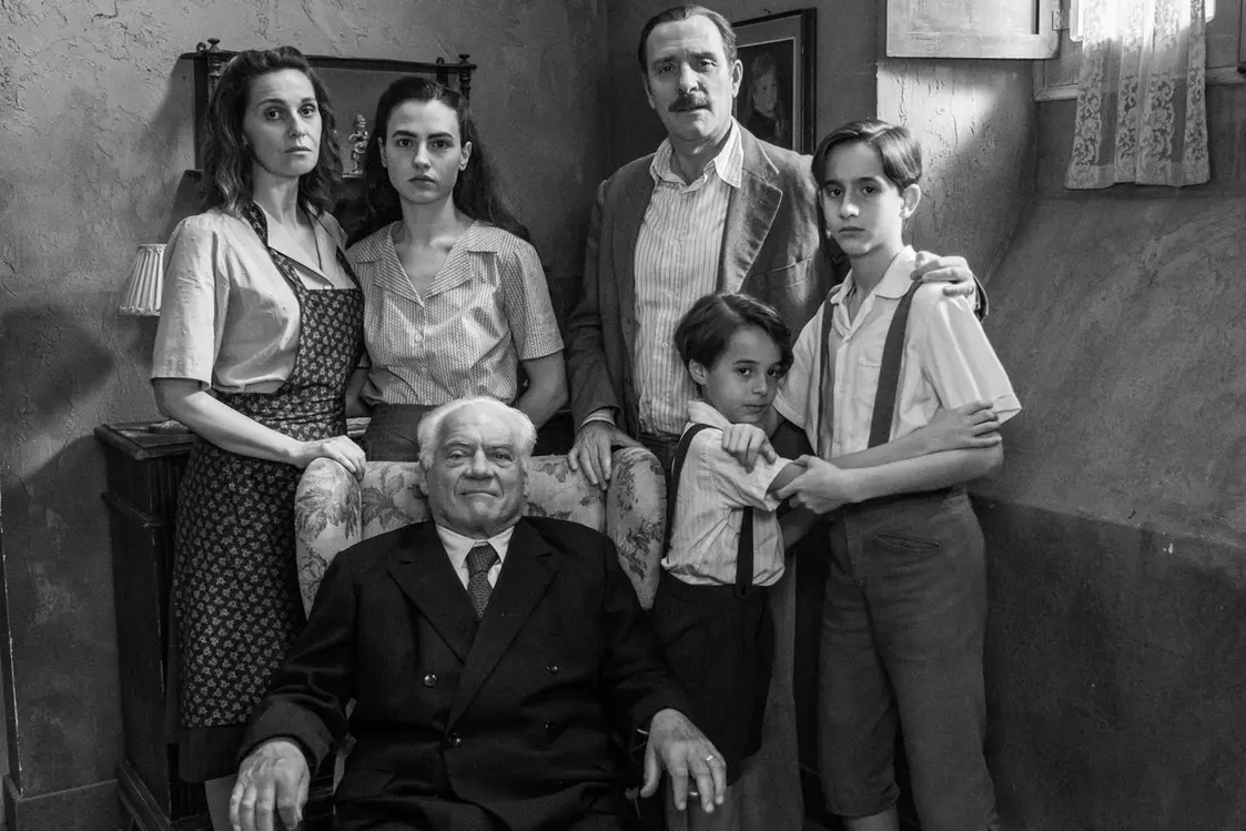 L'opera prima di Paola Cortellesi, C'è Ancora Domani, con Valerio Mastandrea e Emanuela Fanelli