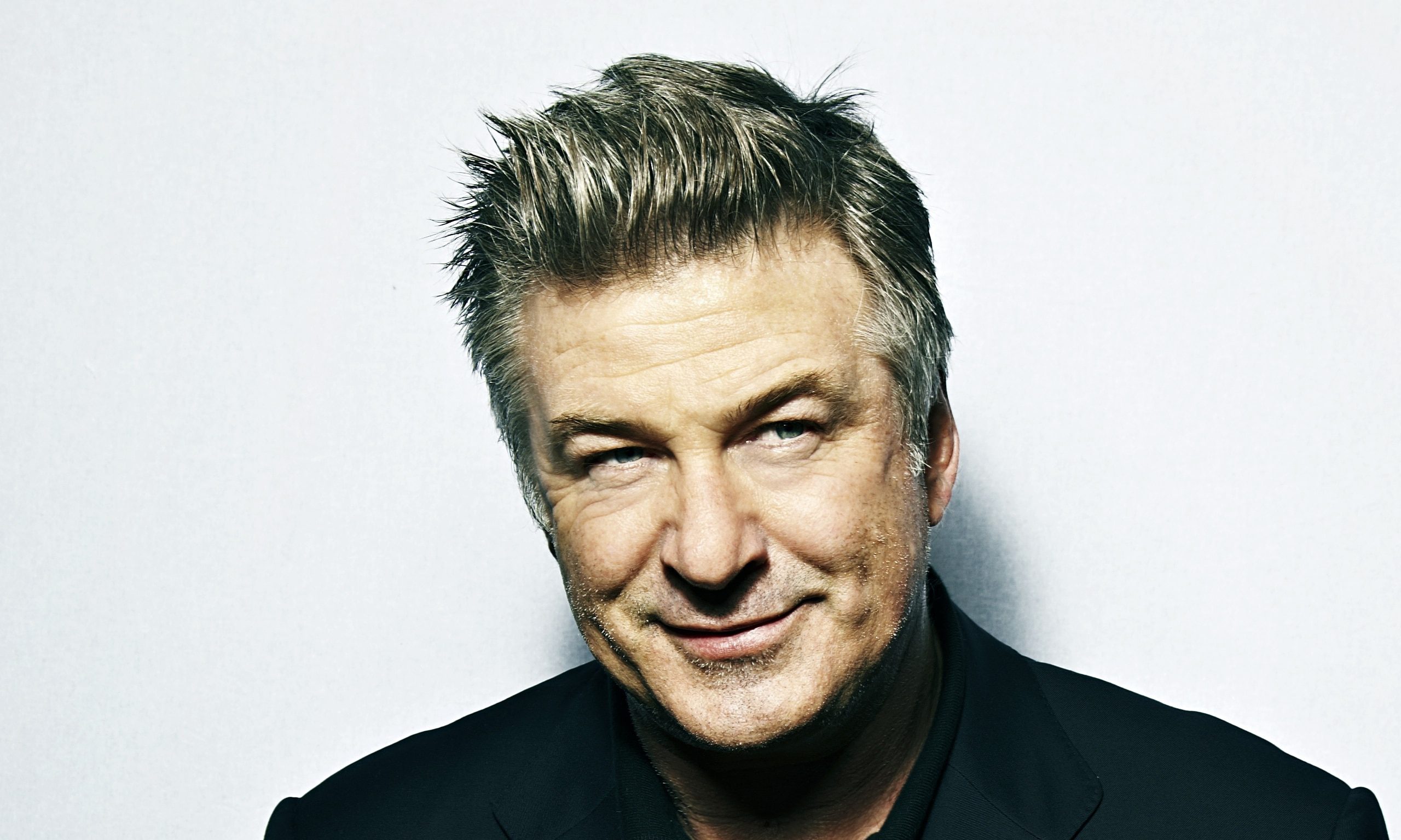 Alec Baldwin difeso dalle accuse di omicidio colposo