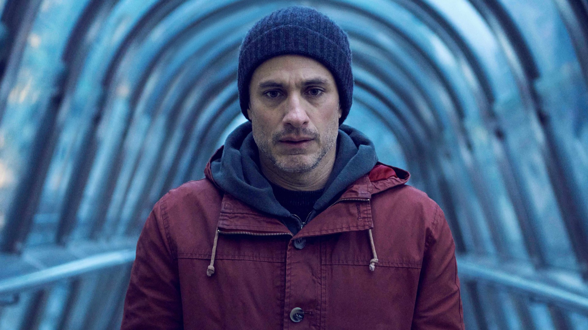 Recensione Another End, film italiano con Gael Garcia Bernal e Renate Reinsve