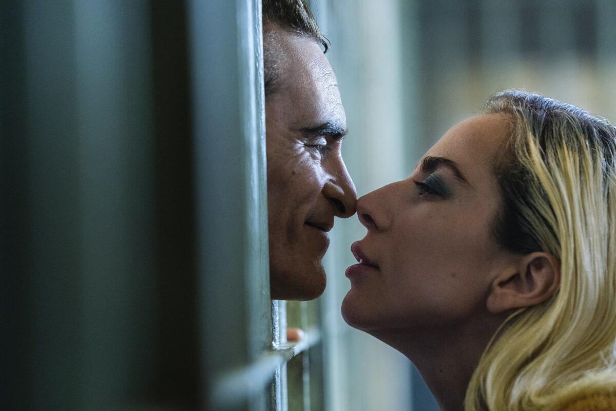 Joker 2: Lady Gaga ha "sputato il caffè" quando ha sentito cantare Joaquin Phoenix