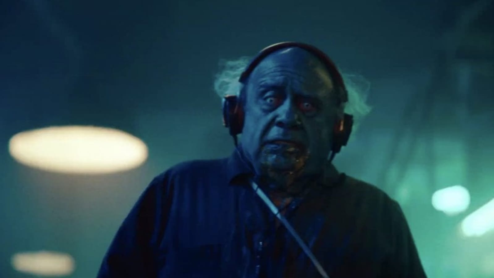 Chi è il personaggio di Danny DeVito in Beetlejuice Beetlejuice