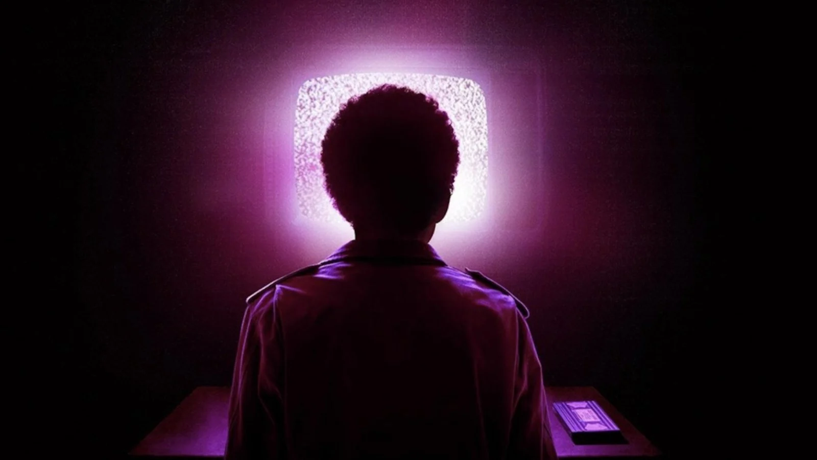 La trama, il trailer, il cast e dove vedere in streaming Ho visto la tv brillare