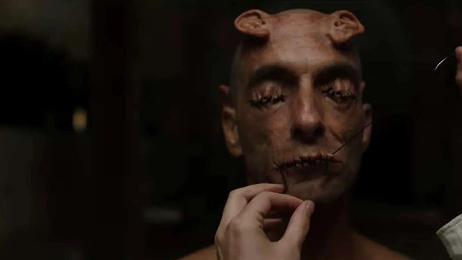 Crimes of the Future: come finisce? La spiegazione del finale del film di David Cronenberg