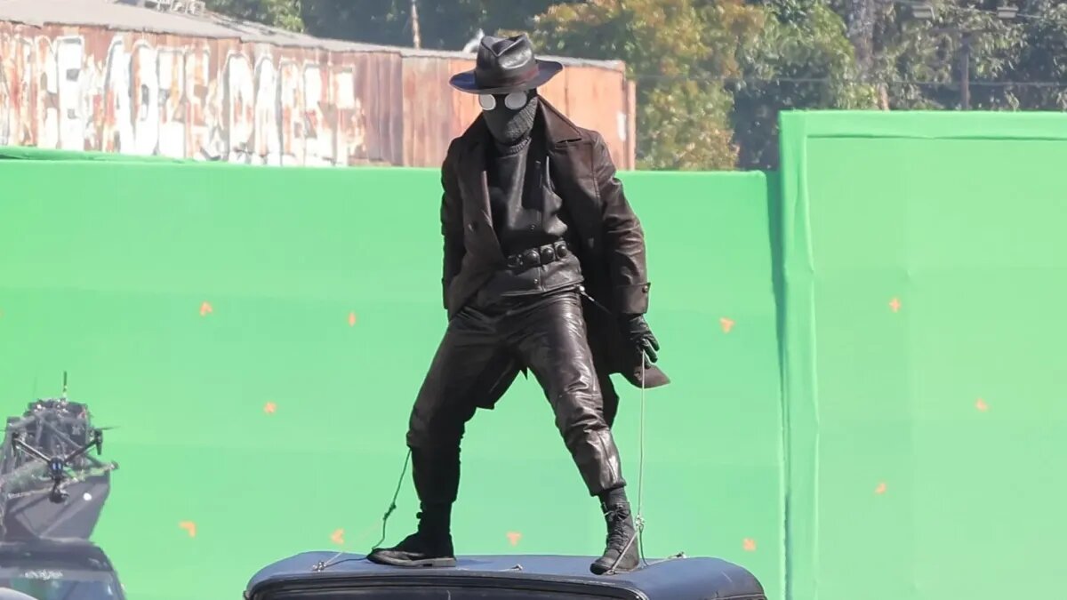 Spider-Man Noir: le foto dal set del costume