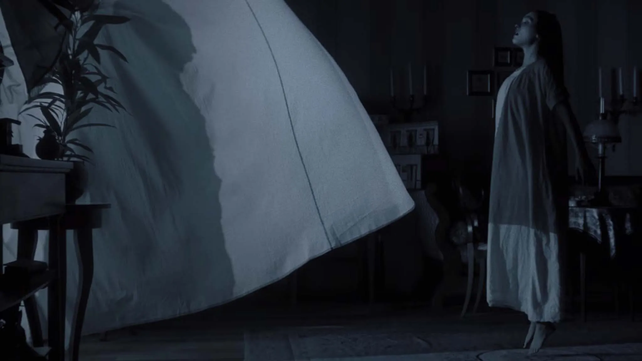 Nosferatu ha i baffi? Perché il conte Orlok di Bill Skarsgård ha questo look nel film di Robert Eggers