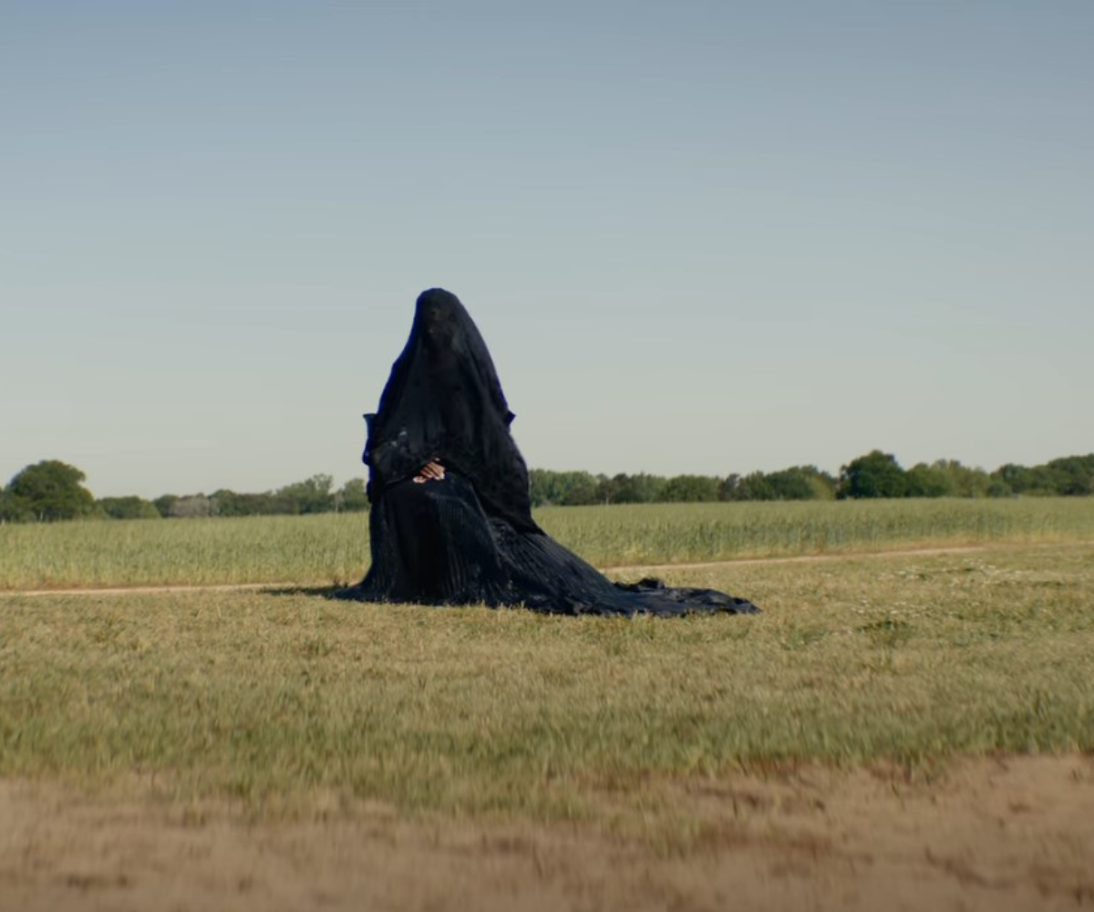 Trailer trama cast e data di uscita del film The woman in the yard