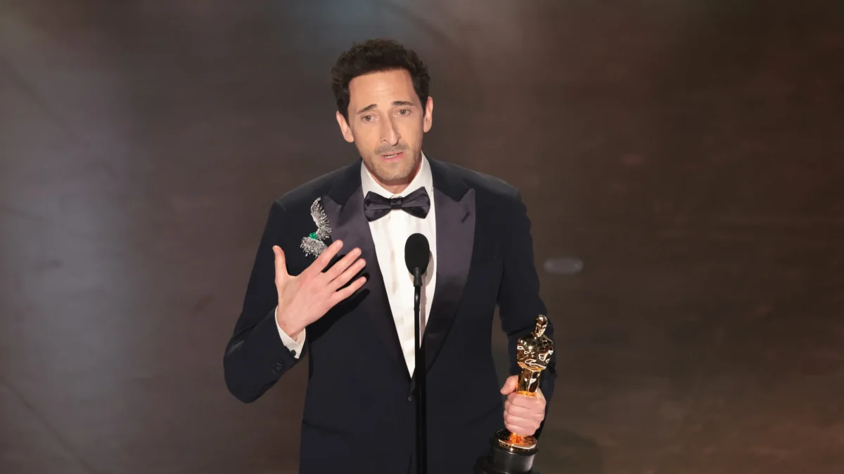 Il discorso di Adrien Brody agli Oscar 2025, dopo aver stoppato la musica