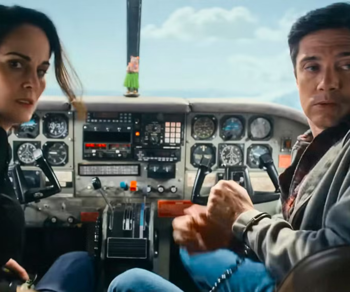 La recensione di "Flight Risk - Trappola ad alta quota", il thriller diretto da Mel Gibson in uscita al cinema in Italia a partire dal 8 maggio 2025