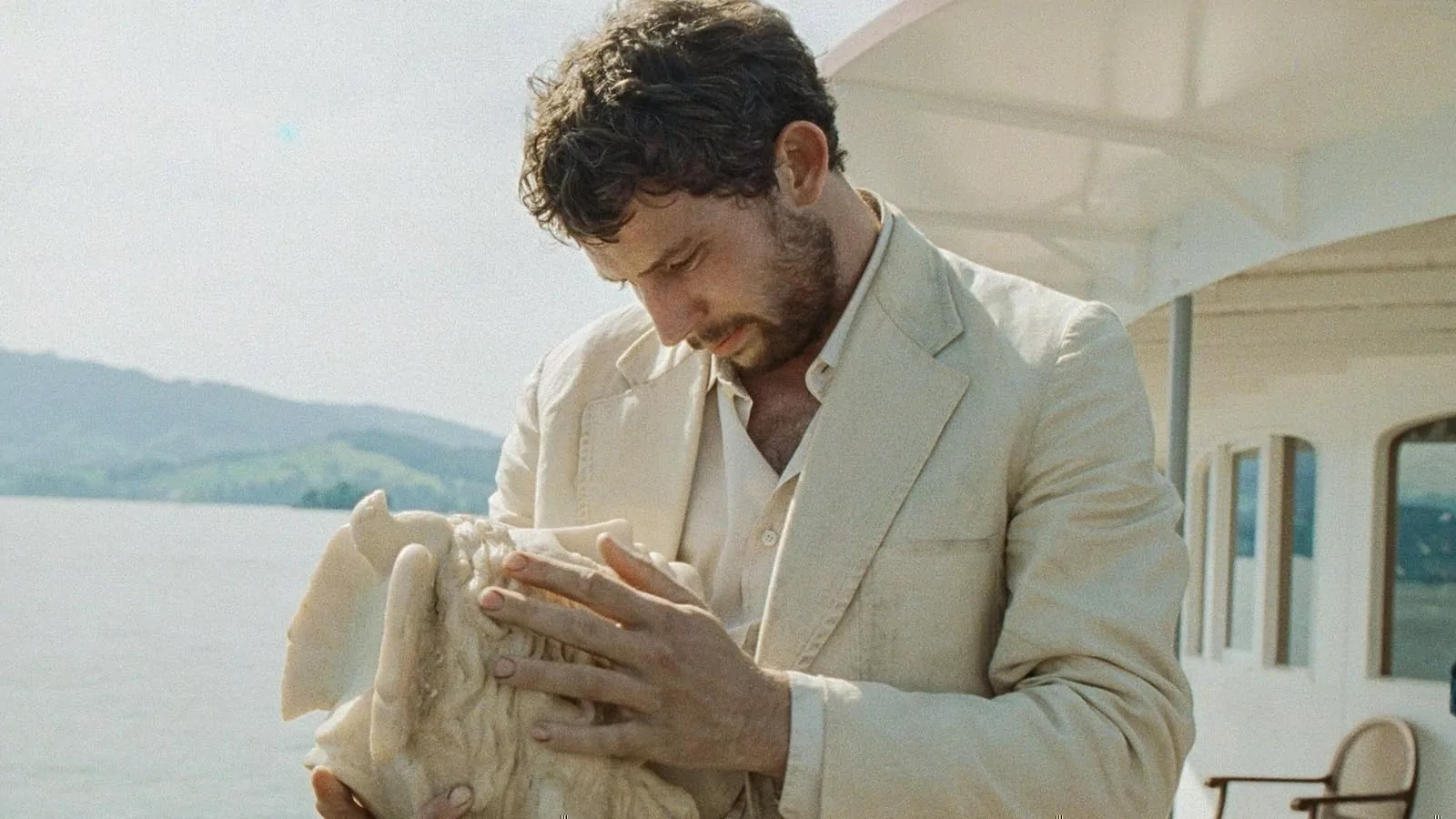 Di seguito la spiegazione del finale de La Chimera, film di Alice Rohrwacher