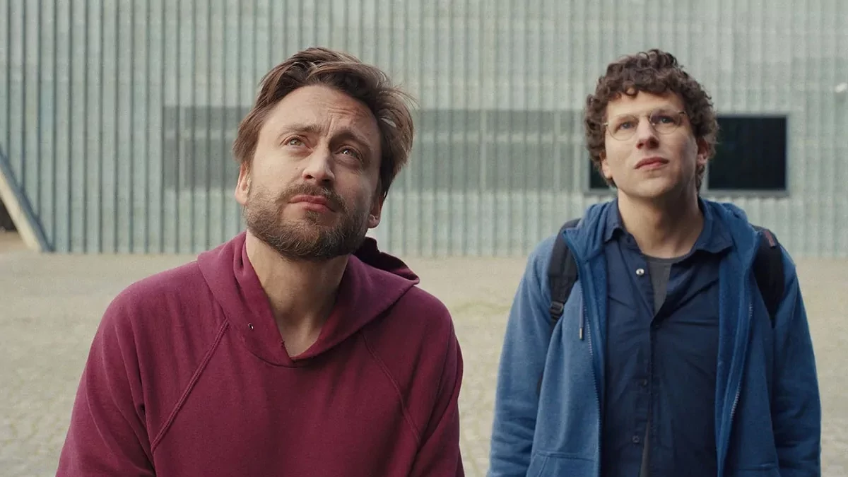 La trama, il trailer, il cast e quando esce al cinema A real pain, di Jesse Eisenberg