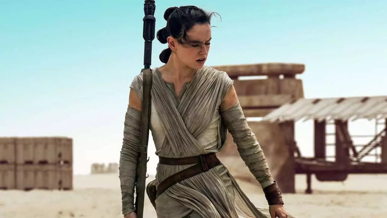 Il film di Star Wars su Rey non ha più uno sceneggiatore, Steven Knight ha lasciato l'incarico