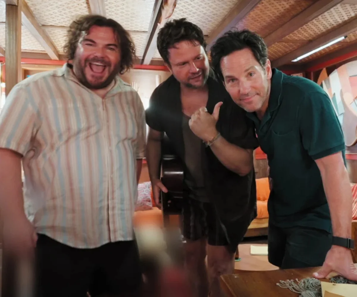 Jack Black annuncia con una canzone tutto il cast di Anaconda