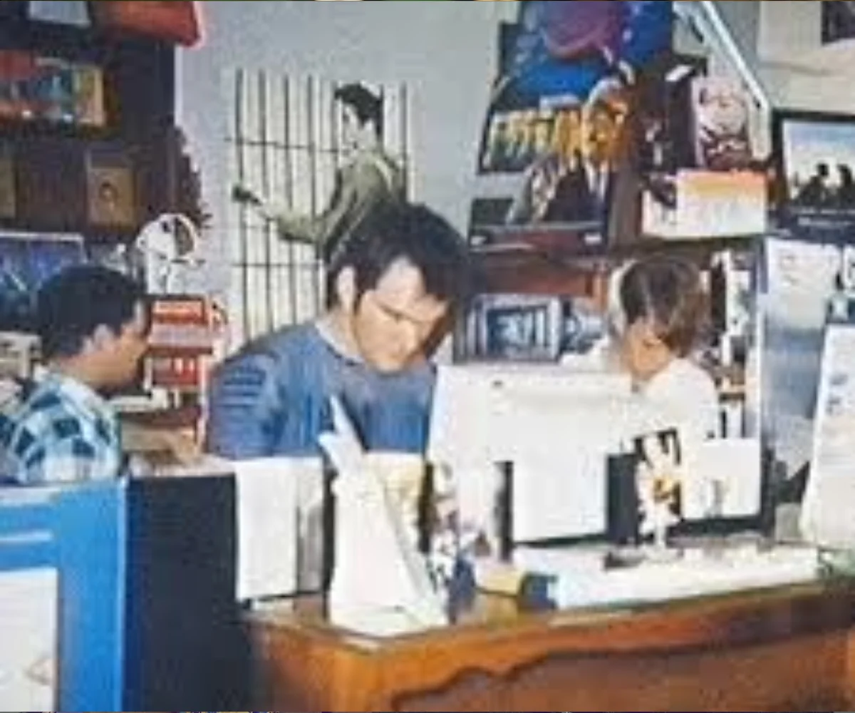 Quentin Tarantino nella videoteca a Manhattan Beach