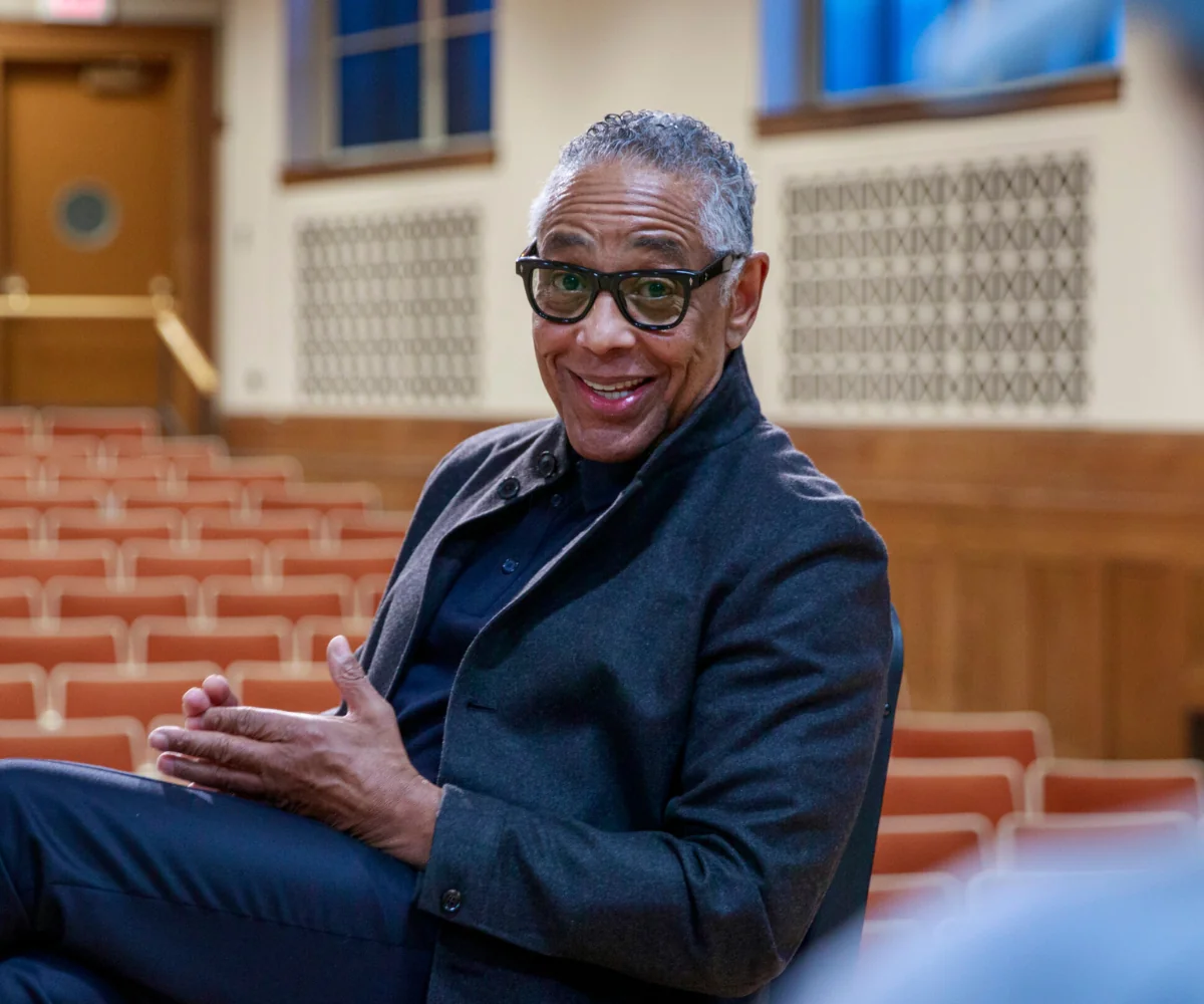 Giancarlo Esposito nel cast di By Any Means, diretto da Elegance Bratton
