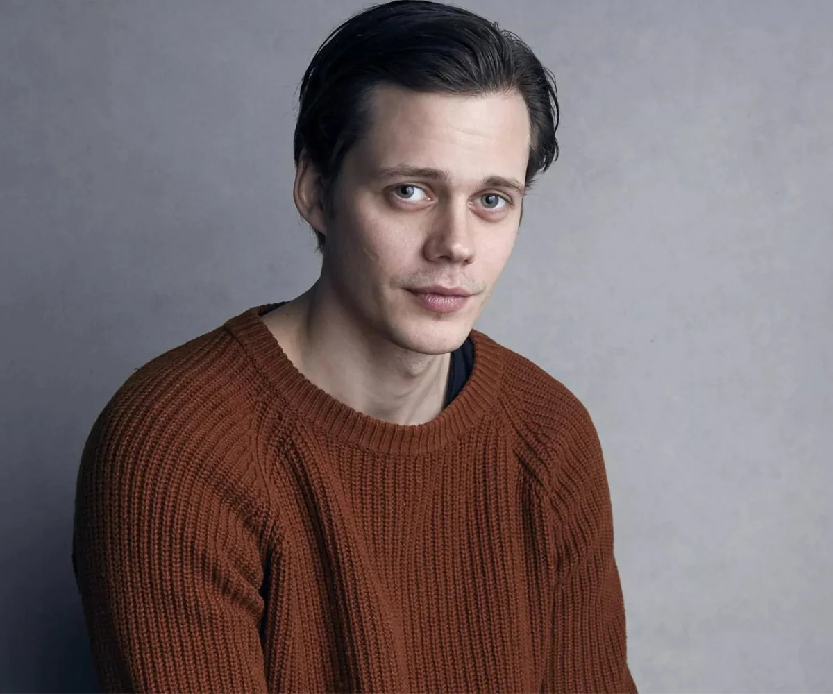 Bill Skarsgård entra nel cast del film Netflix Mosquito Bowl, diretto da Peter Berg