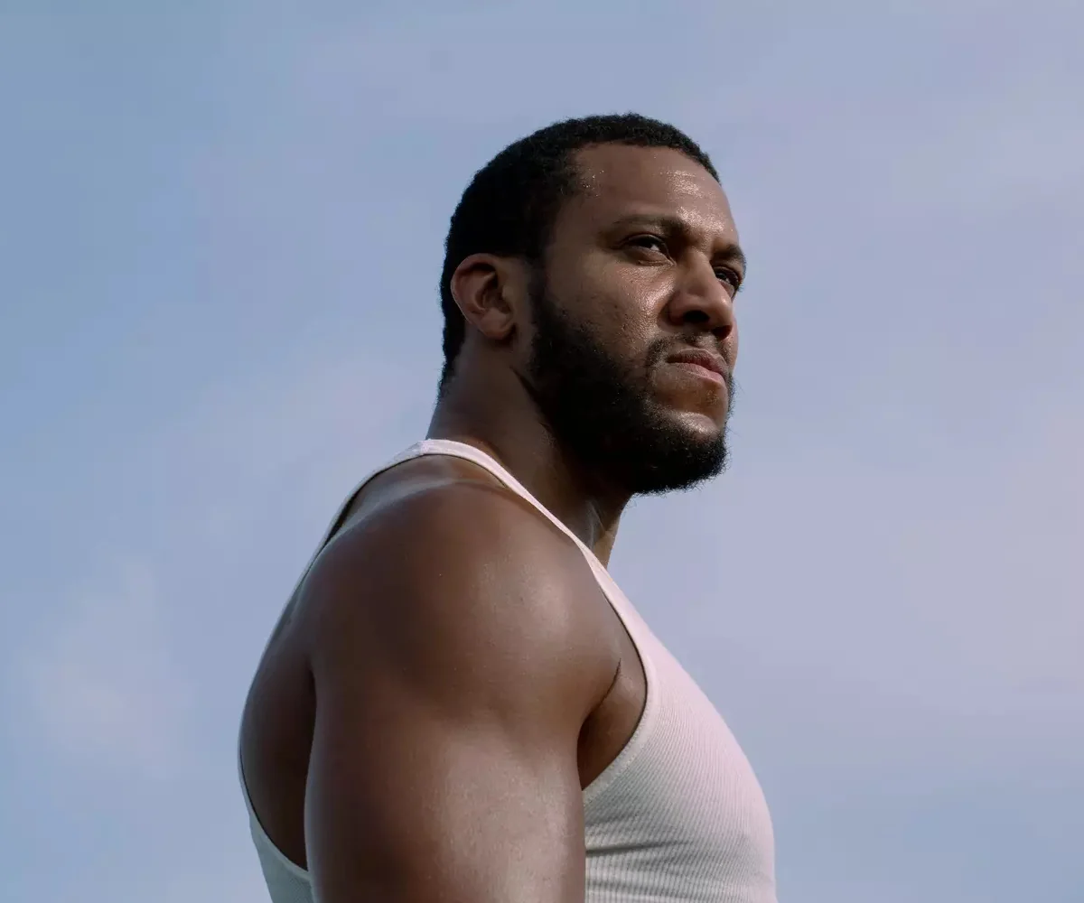 Cyril Gane in K.O. (2025), film Netflix diretto da Antoine Blossier